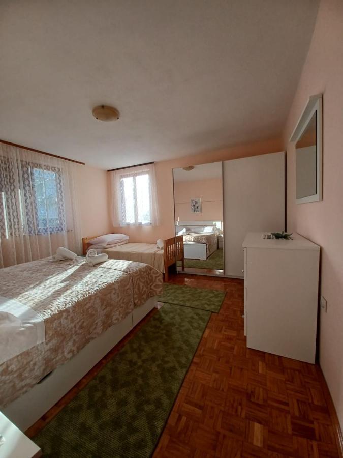 Apartments Simona Crikvenica Exterior foto