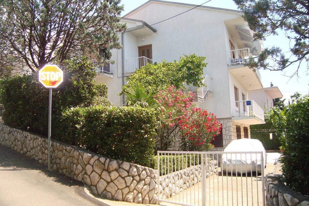 Apartments Simona Crikvenica Exterior foto
